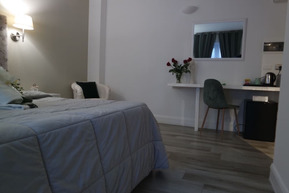 Hotel Pompei Be Green Standard Double or Twin Room, Accessible, Balcony 5