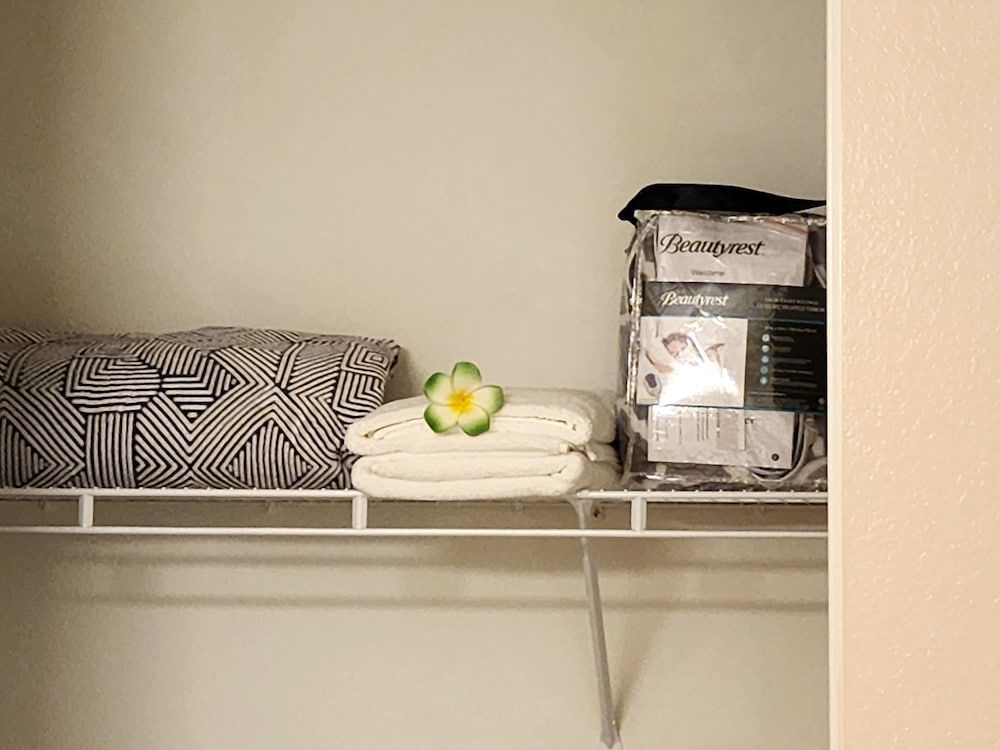 Balloons and Wine Private Queen Room 29