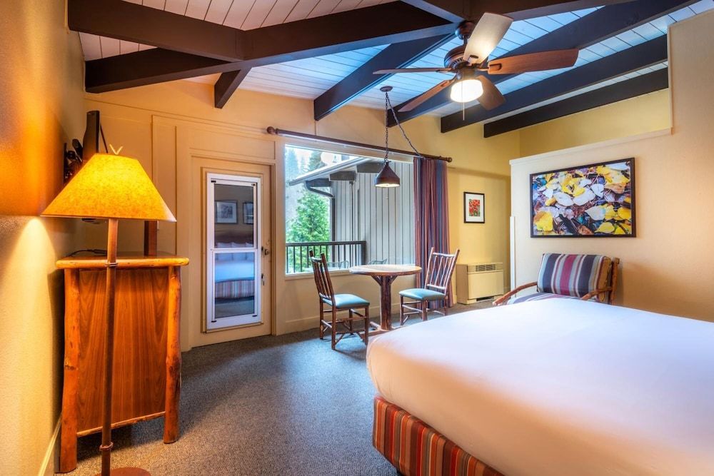 Classic Room, 1 King Bed