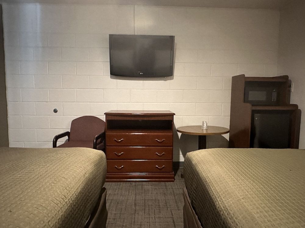 Llano Motel Basic Double or Twin Room, Non Smoking 4