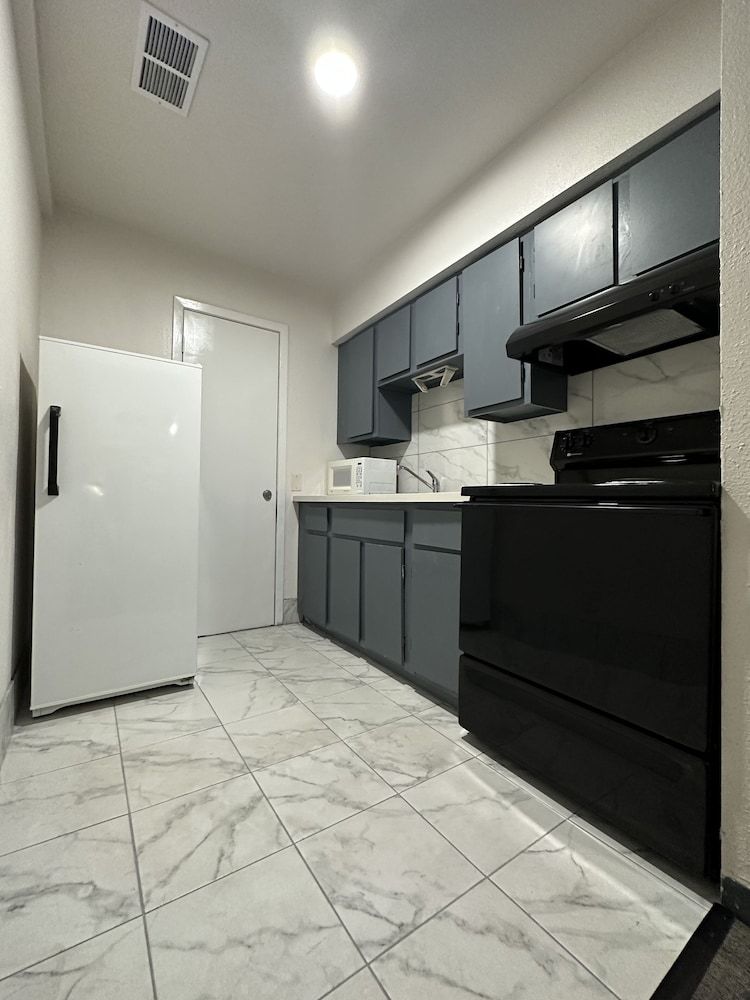 Llano Motel Deluxe Double or Twin Room, Non Smoking, Kitchenette 5