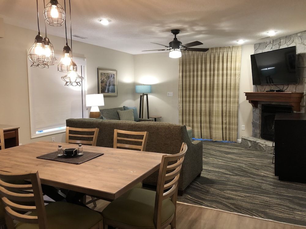 Massanutten Resort Woodstone Meadows Premium 2 Bedroom Condo with Spa Tub. 5