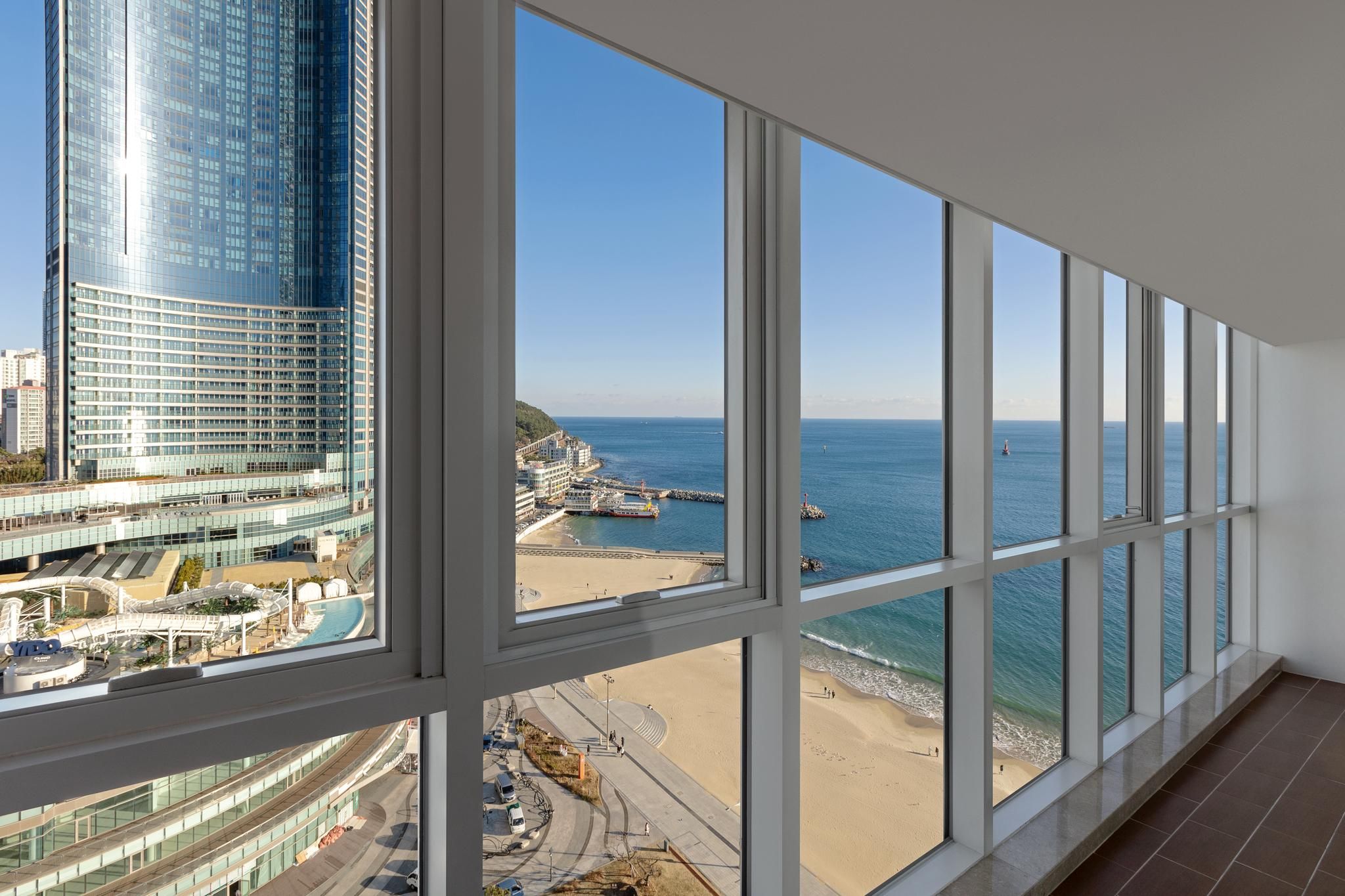 Deluxe Suite - Non-Smoking