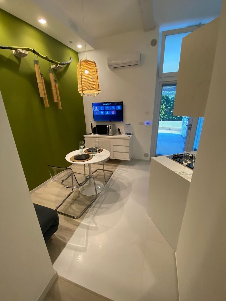 Home3 bed Comfort Townhome, Ground Floor 14