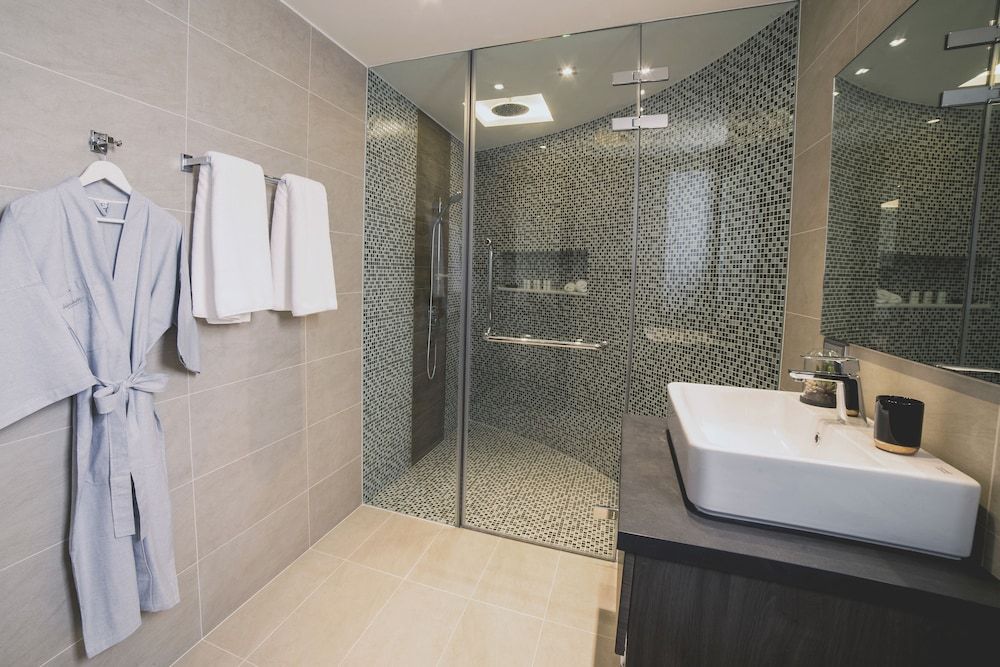 undefined Absolute Twin Sands Resort & Spa 6