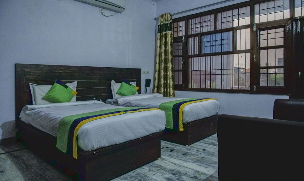 Treebo The King Mohali Economy Double Room