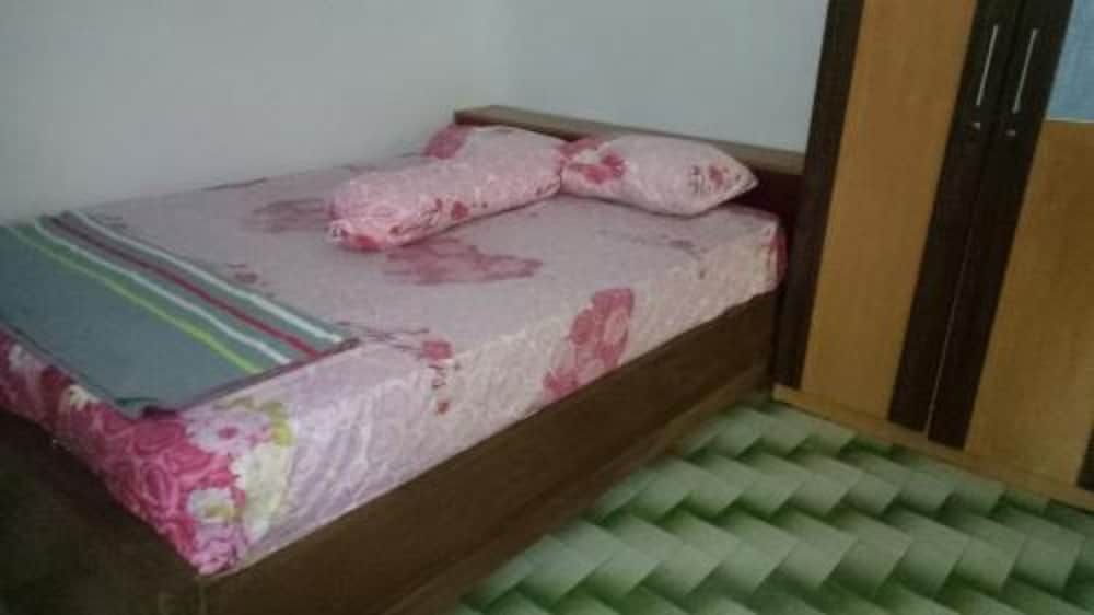 Standard Room, Private Bathroom