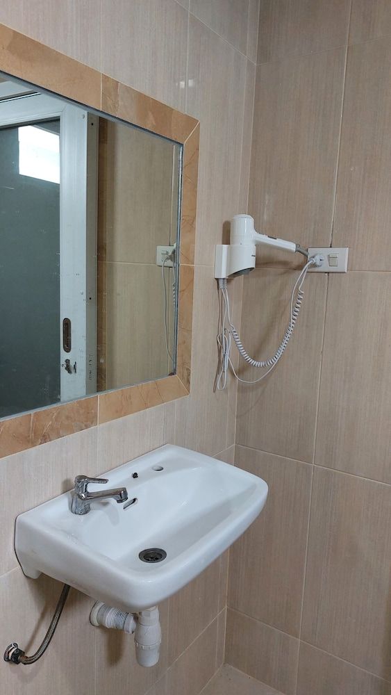 Hotel Amel Convention Hall Suite 2