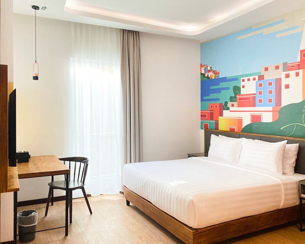 Alhambra Hotel Banda Aceh Deluxe Double Room 3