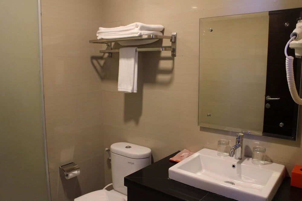 @Hom Premiere Abepura by Horison Grand Double Room, 1 King Bed (Grand) 2