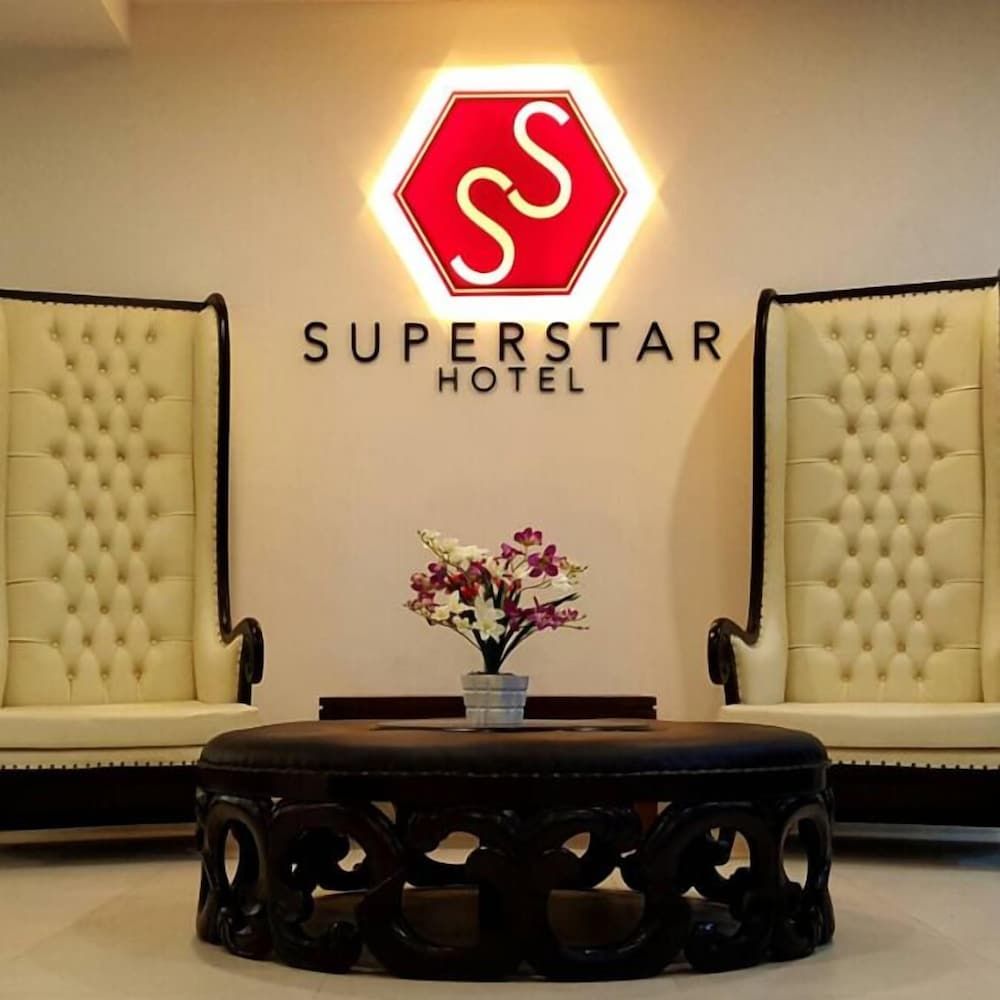 Superstar Hotel
