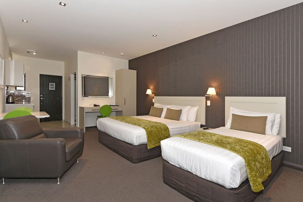 Executive Shower Studio (3 pax)