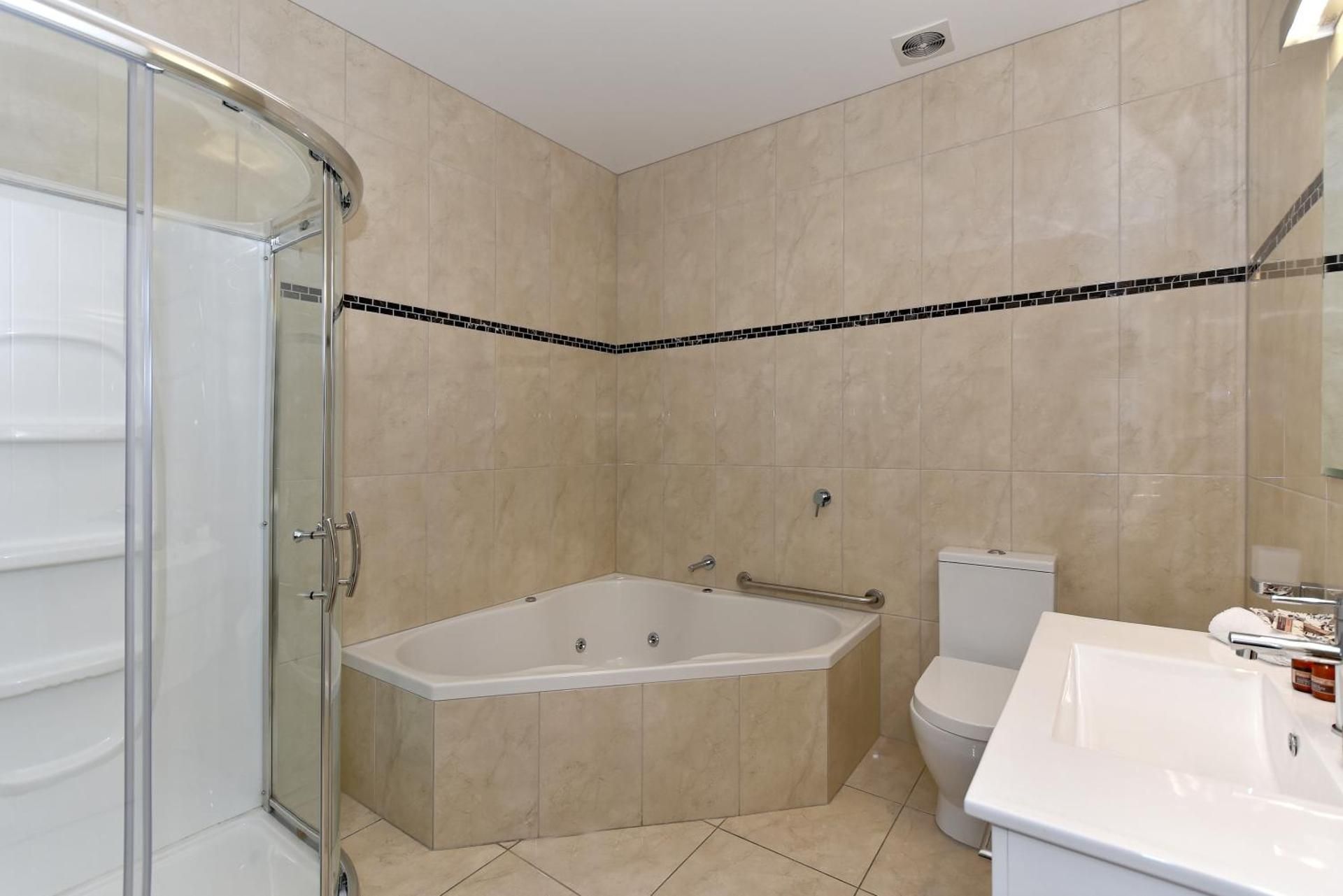 2-Bedroom Apartment for 4 People