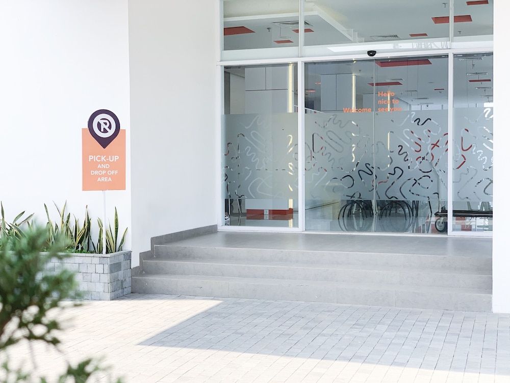 undefined Starlet Hotel Jakarta Airport 3
