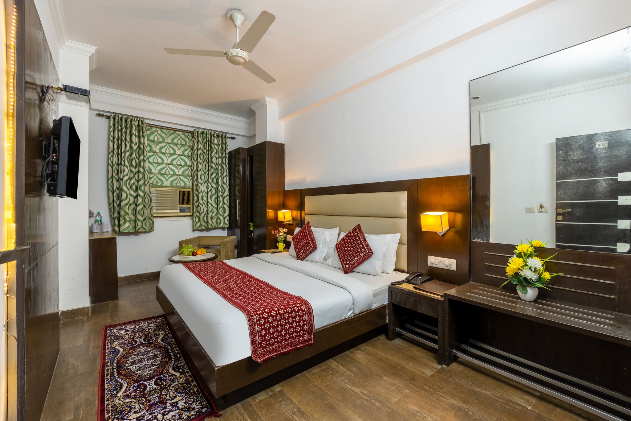 Hotel Chanchal Continental Deluxe Room 3