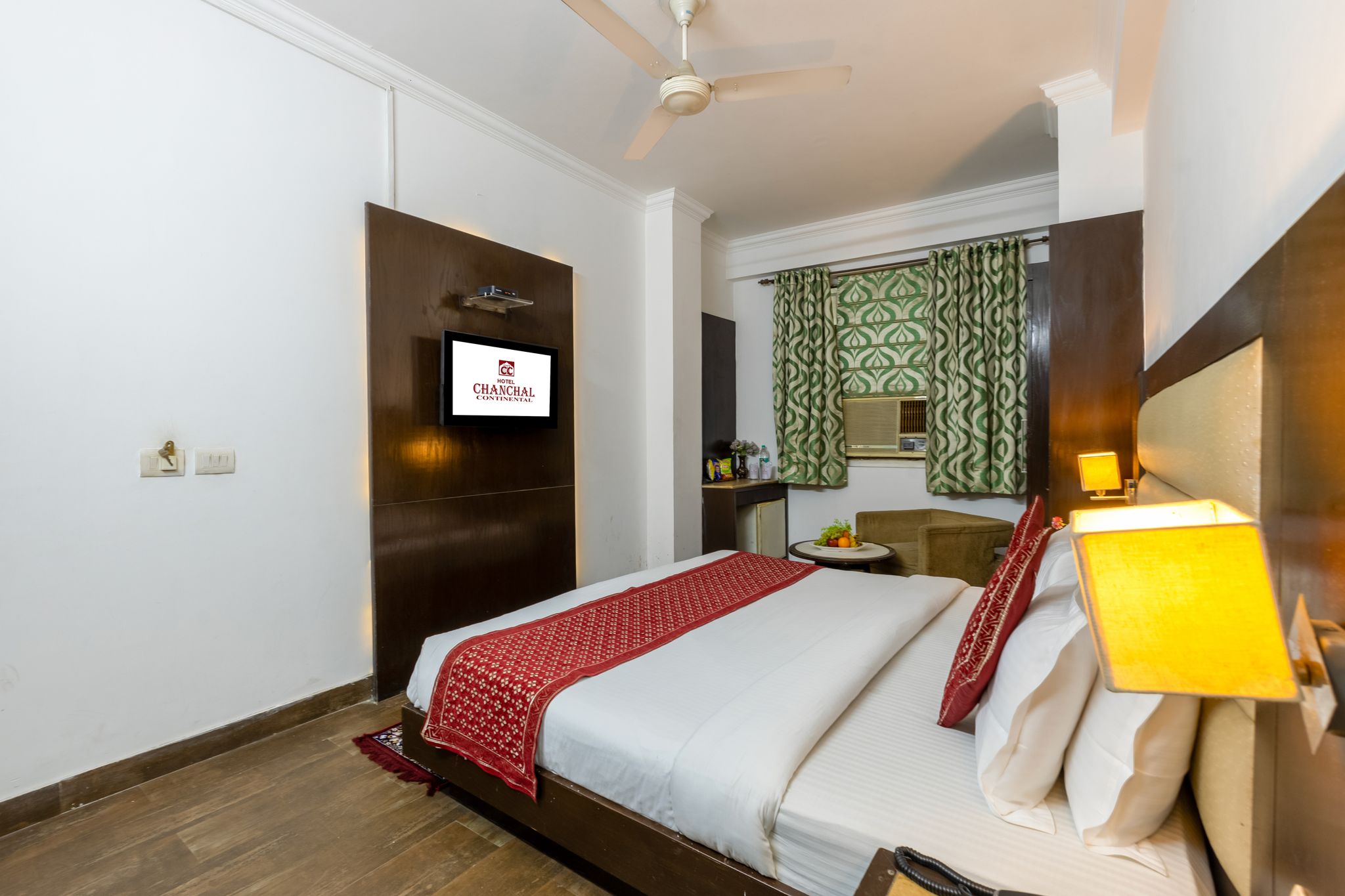 Hotel Chanchal Continental Deluxe Room 4