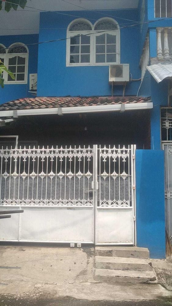 undefined EXPRESS O 92061 Omah Oewie Syariah