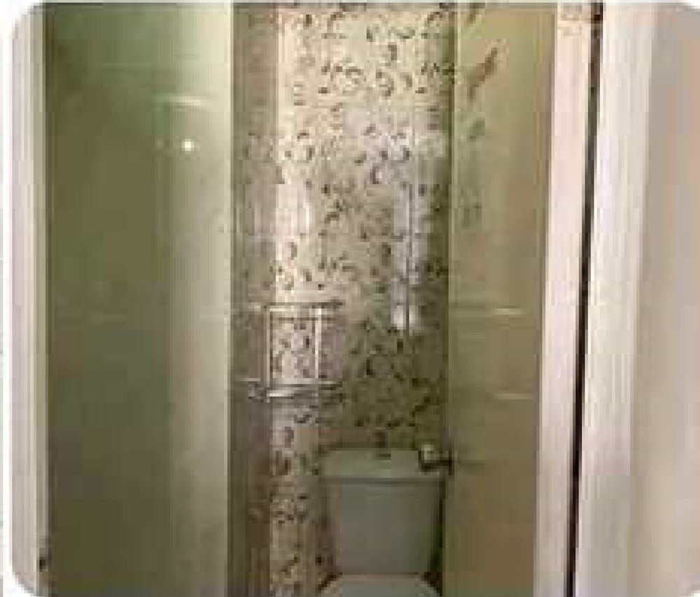 undefined EXPRESS O 91902 Heaven's Room 9