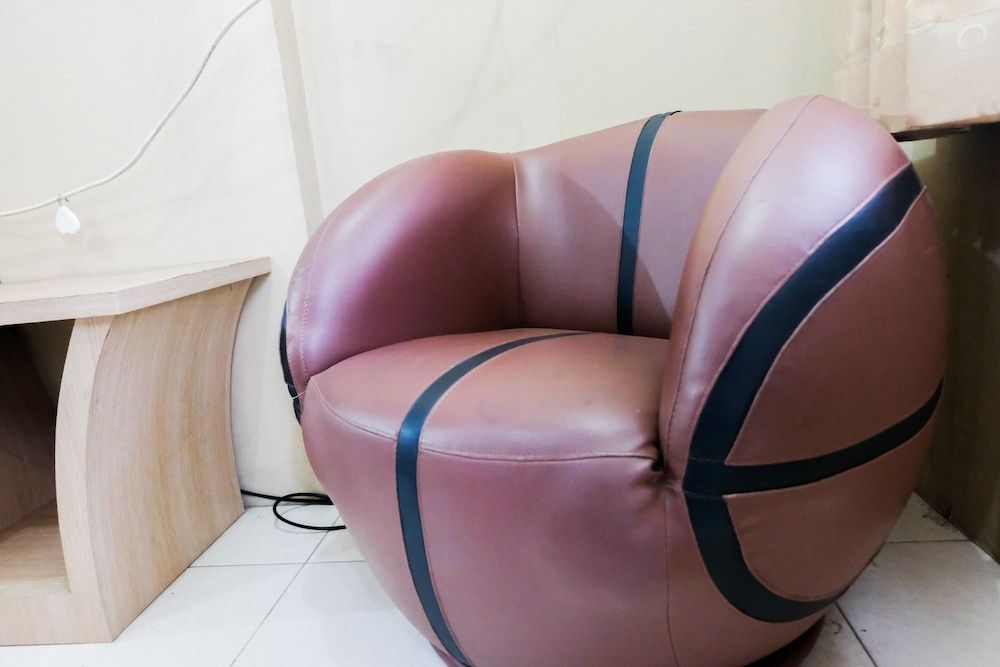 undefined Minimalist Studio Room Great Western Apartment 5