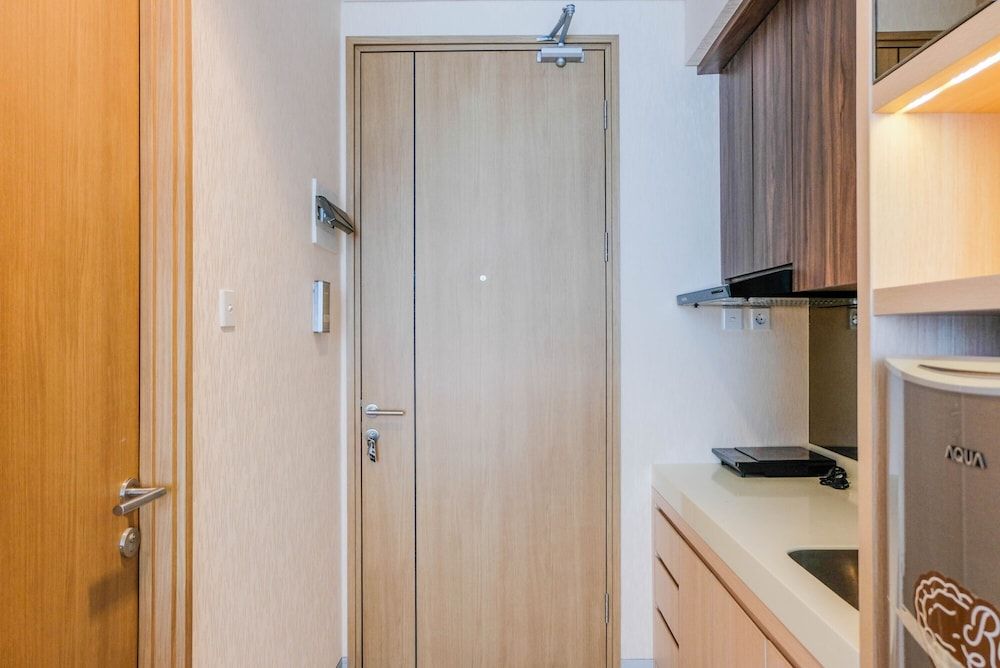 undefined Elegant Studio Apartment at Tree Park City 7