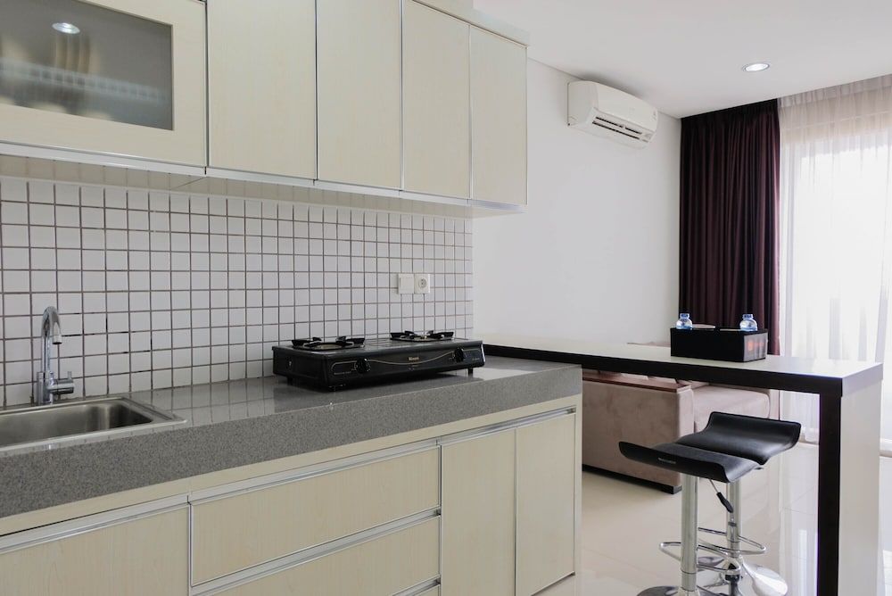 Luxurious and Comfy 2BR Paddington Heights Alam Sutera Apartment Room 11