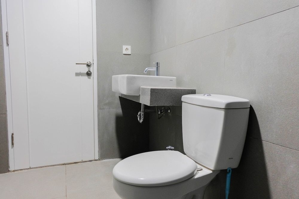 Luxurious and Comfy 2BR Paddington Heights Alam Sutera Apartment Room 15