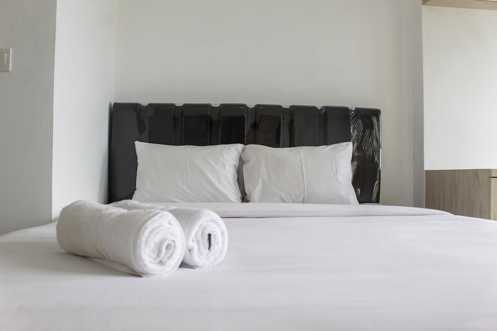 undefined Minimalist Studio Apartment at Poris 88 with City View 4