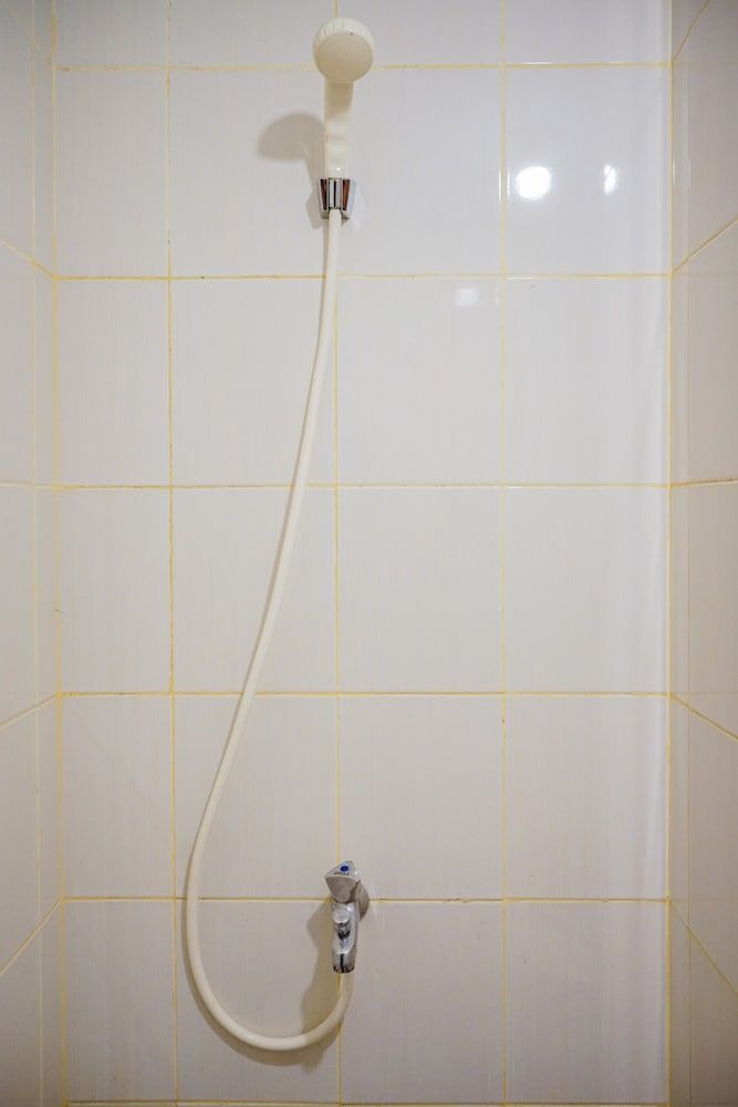 Minimalist Style Studio Ayodhya Apartment Room 9