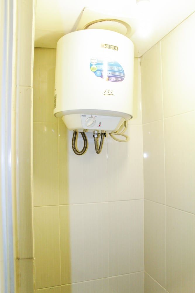 undefined Homey and Simply Furnished Studio Apartment at 19 Avenue 10