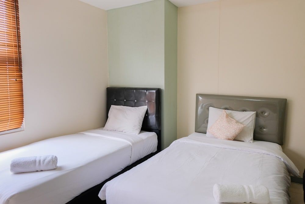 undefined Modern and Cozy 2BR Silkwood Apartment 7