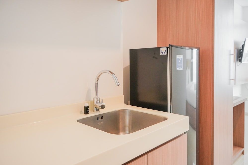 undefined Fabulous Studio Apartment at Tree Park City Cikokol 6