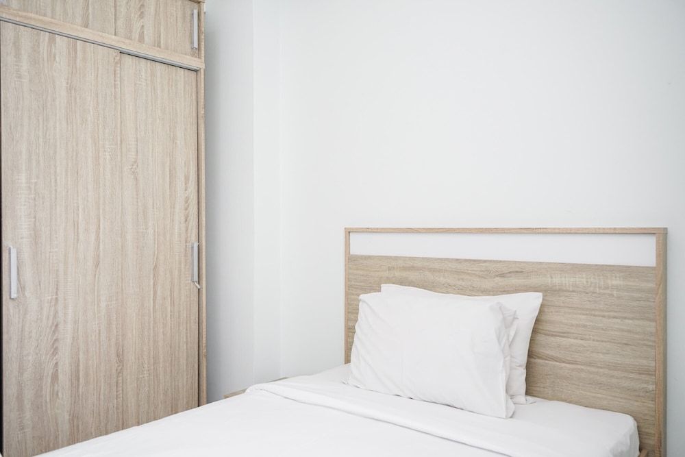 undefined Chic and Cozy Springwood Residence Studio Apartment 5