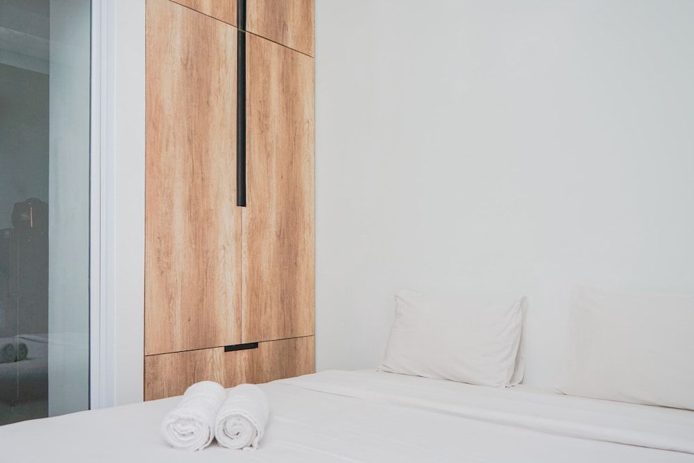 undefined Fully Furnished with Comfortable Design 2BR Apartment Springwood Residence 9