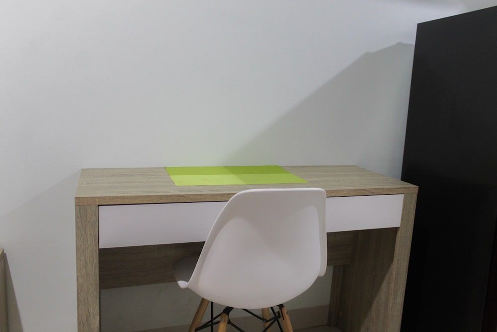 Fully Furnished with Cozy Design Studio Apartment Springwood Residence Room 13