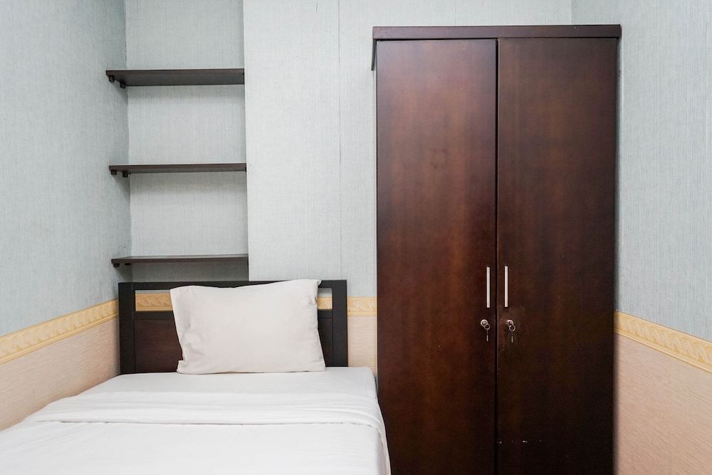 undefined Fully Furnished 2BR Great Western Apartment near Shopping Mall 5