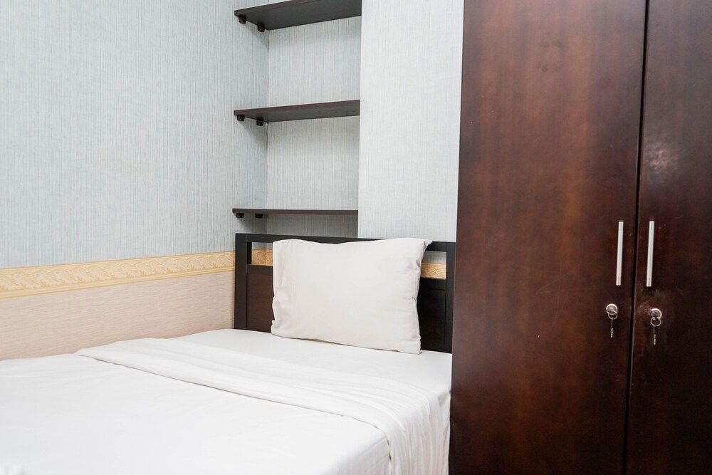 undefined Fully Furnished 2BR Great Western Apartment near Shopping Mall 6