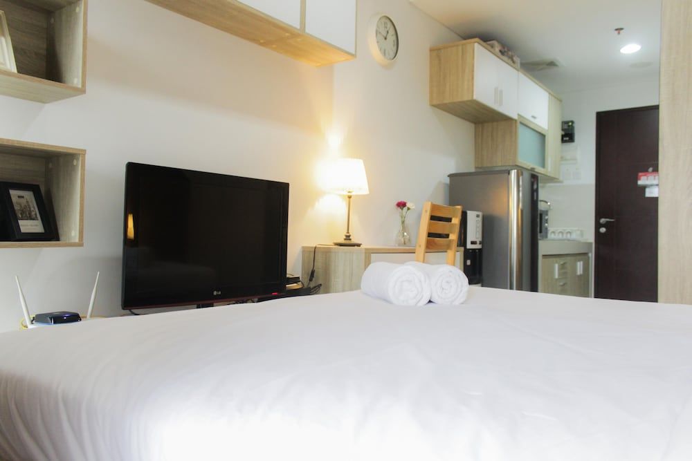 undefined Bright Studio Apartment at Springwood Residence 3