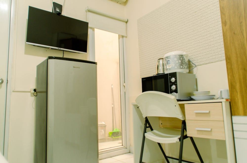 undefined Comfy Studio Apartment At Aeropolis Residence Near Soetta 10