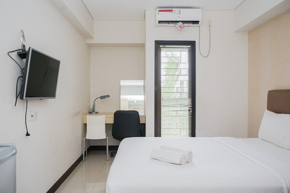 undefined Cozy and Tidy Studio at 19 Avenue Apartment 10