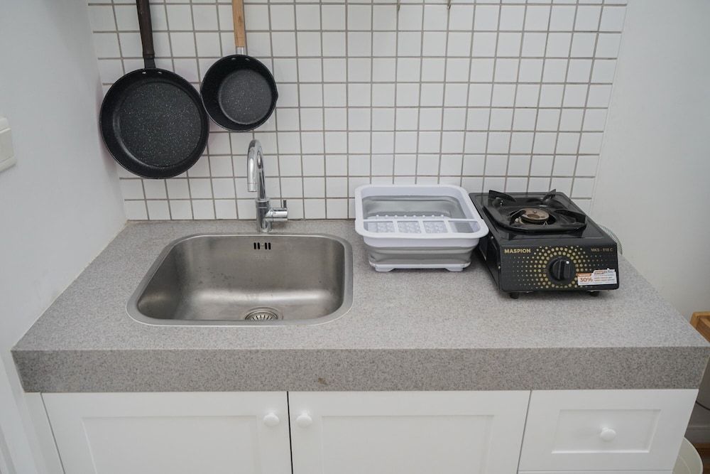 undefined Nice and Elegant Studio at Paddington Heights Apartment 9