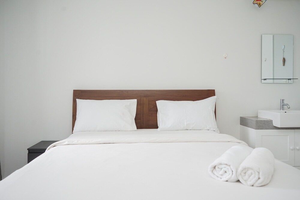 undefined Nice and Elegant Studio at Paddington Heights Apartment 4