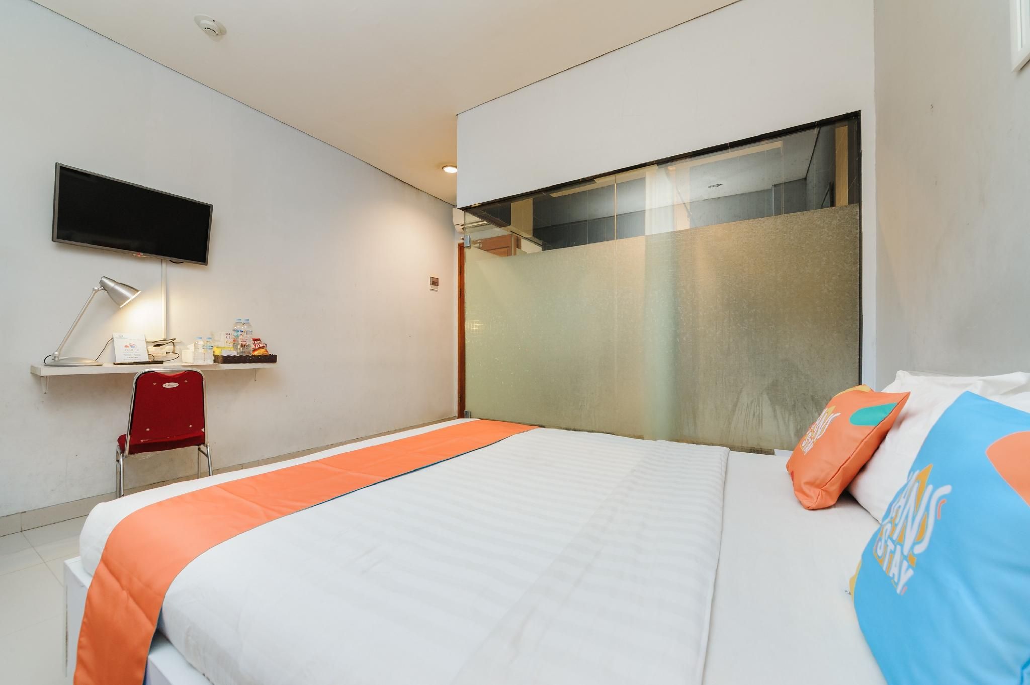 Sans Vibes Joe Hotel Soekarno Hatta Airport Superior Room