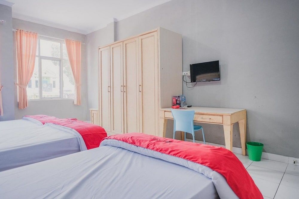 Twin Room (RedDoorz)