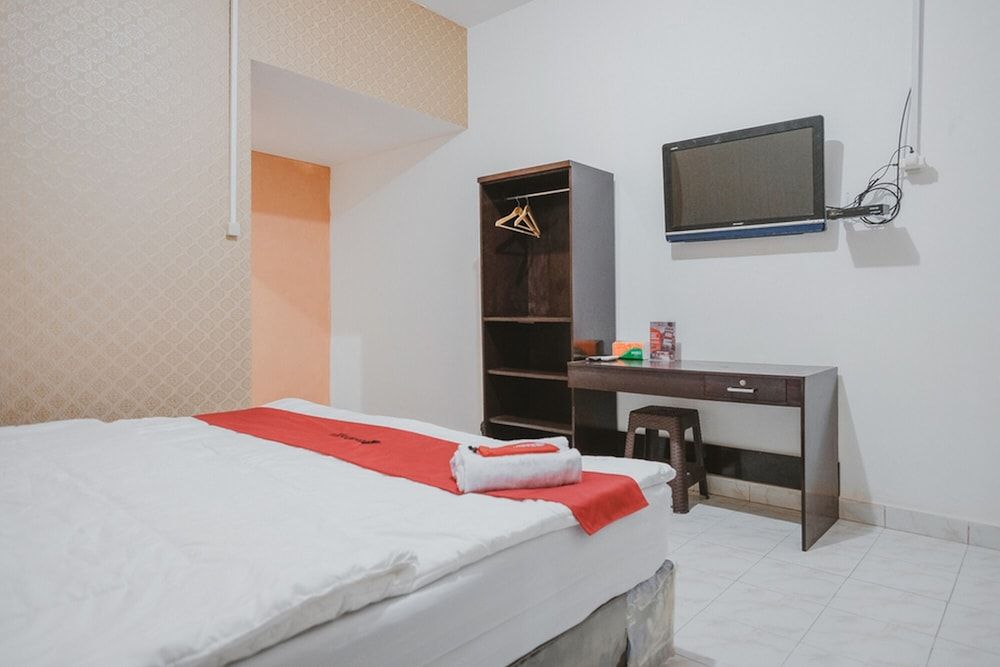 Premium Room (RedDoorz)
