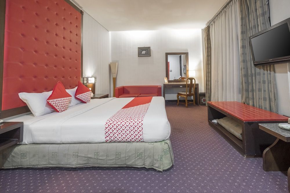 Deluxe Suite