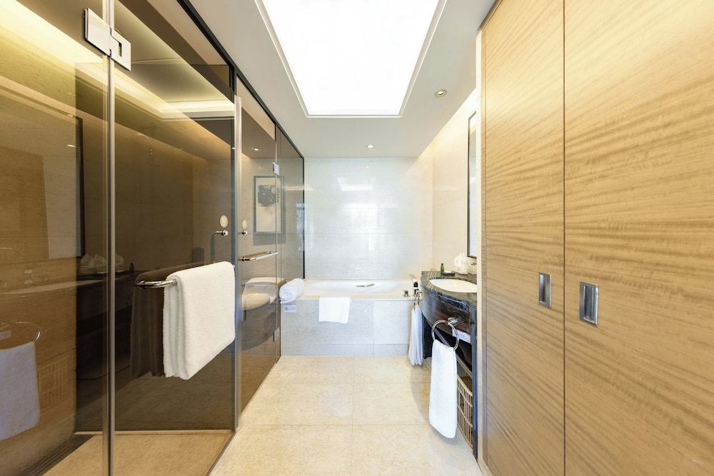 Shen Zhen Ya Bang Lang Yue International Hotel Deluxe Queen Room 13