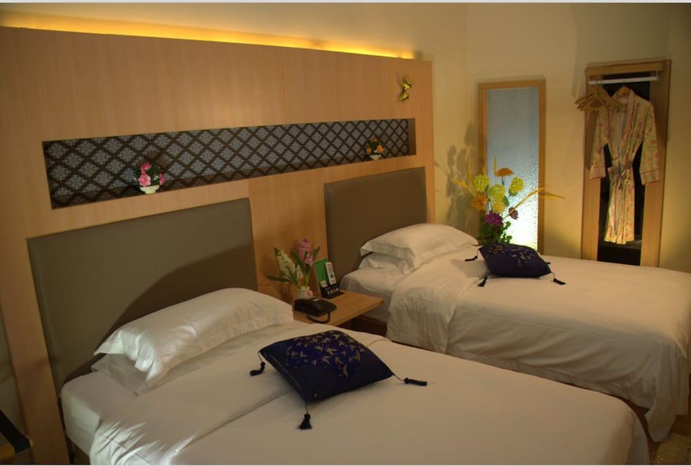 undefined Home Club Hotel Yuexiu Branch