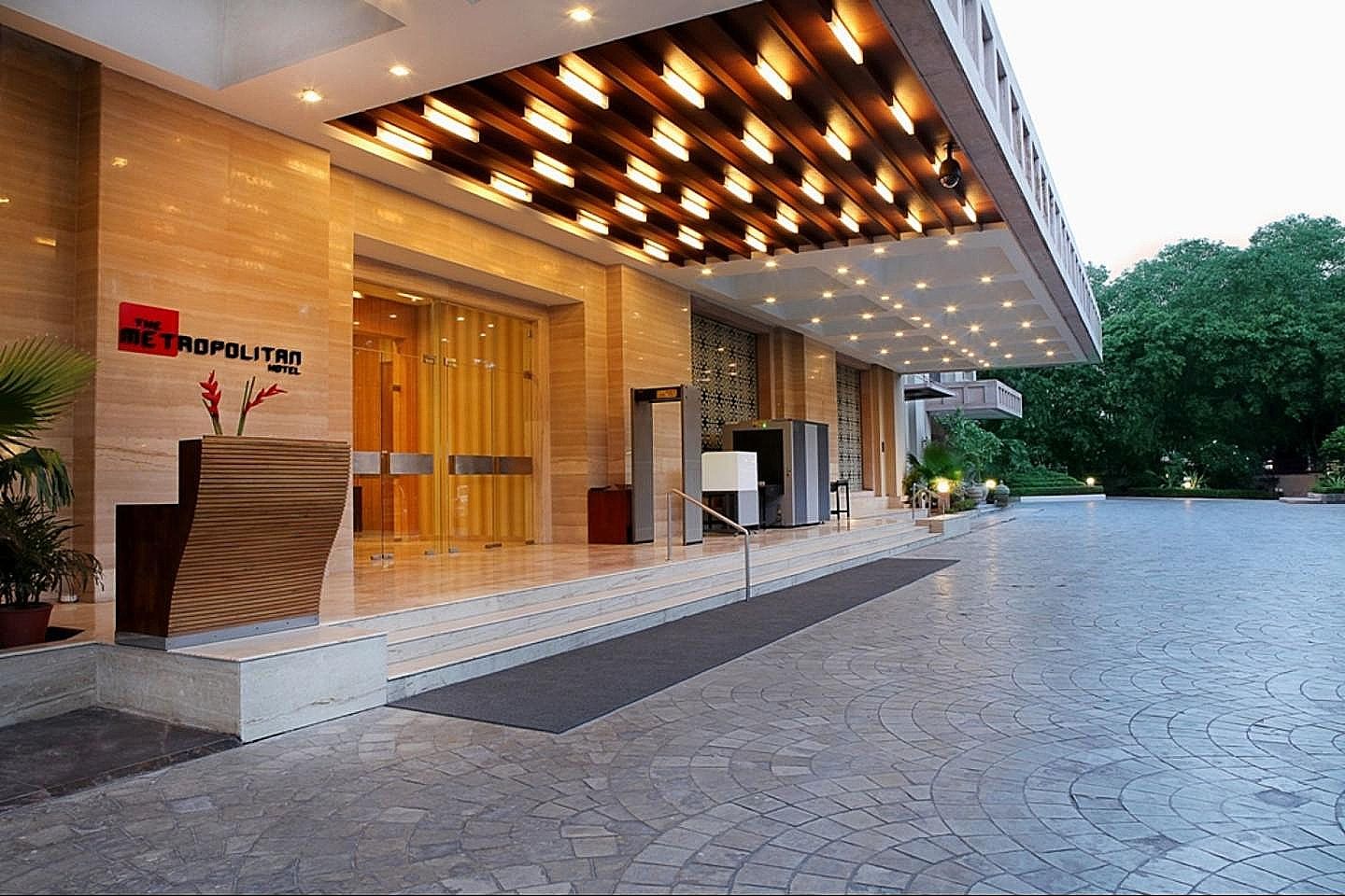undefined The Metropolitan Hotel and Spa New Delhi 6