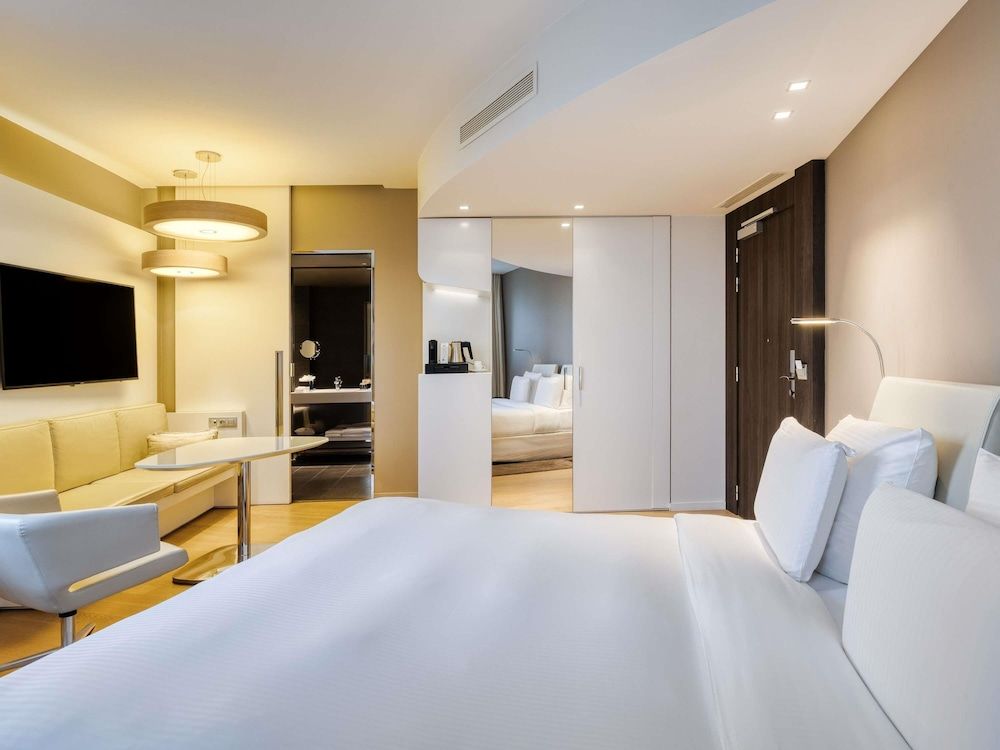 undefined Pullman Brussels Centre Midi