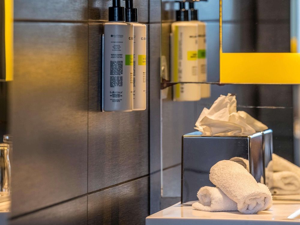 Pullman Brussels Centre Midi Classic Room, 1 King Bed 11